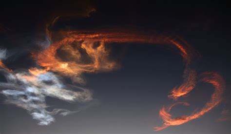 龍形雲|龍雲の意味とは｜龍神雲とも言う形が龍の雲の様々な写真/画像 